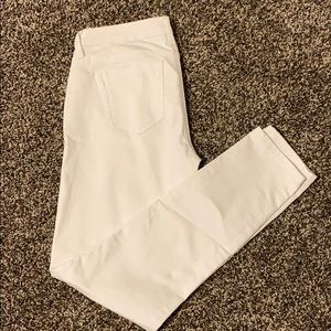 Size 9 white skinny jean jeggings